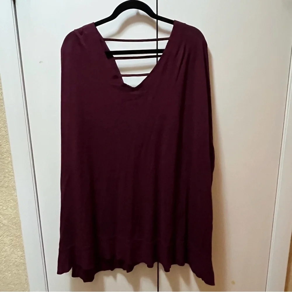Maroon Long-sleeve Tunic Top with Vneck & Strap Detail on Back, Size 3X - Picture 4 of 9